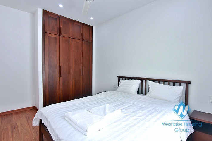 A gorgeous and brand new 2 bedroom apartment for rent in Xuan dieu, Tay ho